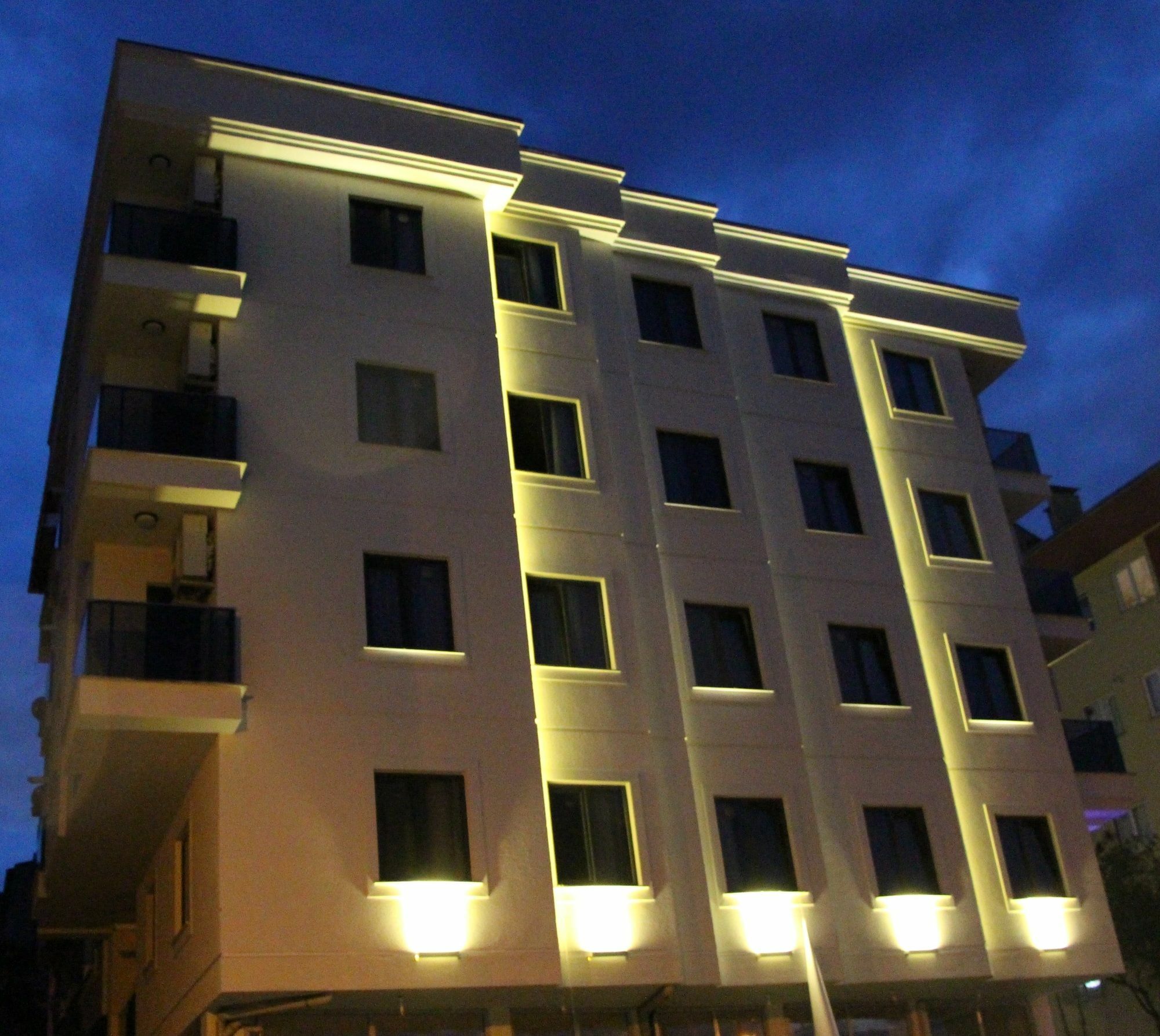 Ekinoks Suit & Apart Otel Trabzon Exterior photo